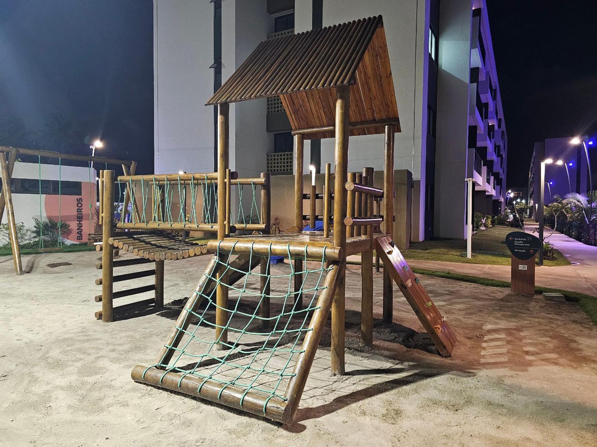 Flat Luxo No Mana Em Muro Alto 4 Pessoas Apartamento *